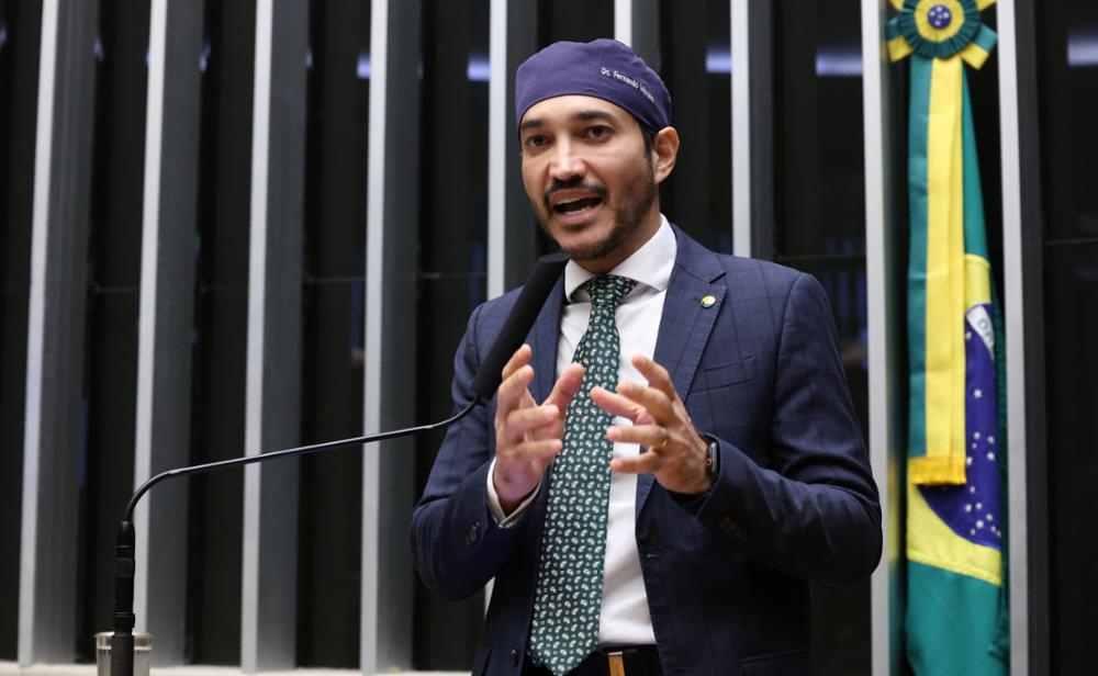 Em tramitação, PL que exige especialização em TEA para professores da educação básica é debatido na Câmara dos Deputados
